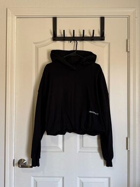 Italian HINNOMINATE Brand Cropped Hoodie with Cinch Waist